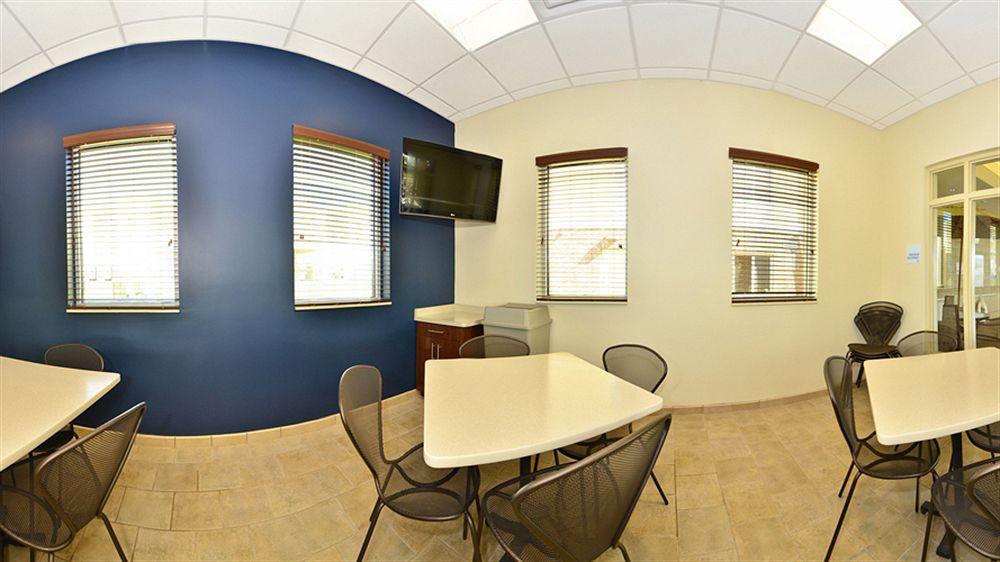Holiday Inn Express & Suites - Williston By Ihg Exteriér fotografie
